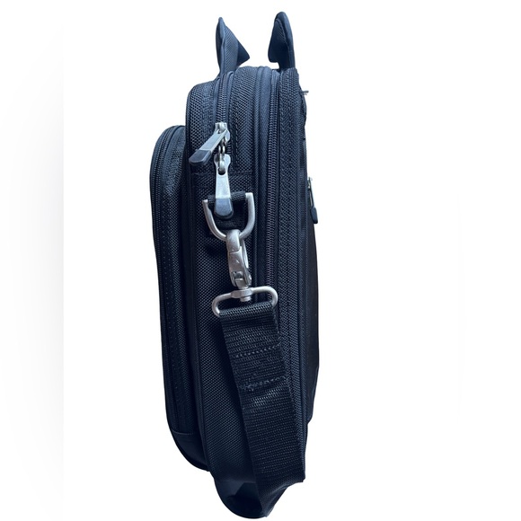 Dell Professional Black Laptop Bag - Picture 4 of 11